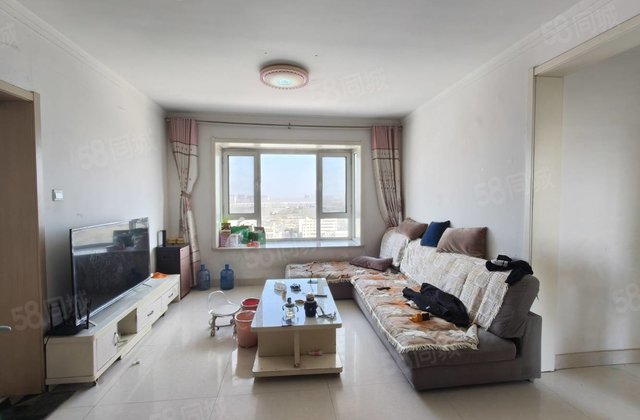 香江电梯房中通领郡城,江北国际电梯房三室,看房方便。