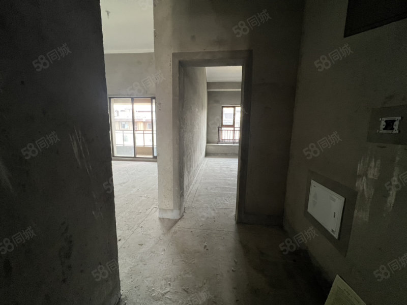 建业世和府3室2厅2卫169㎡南北164万