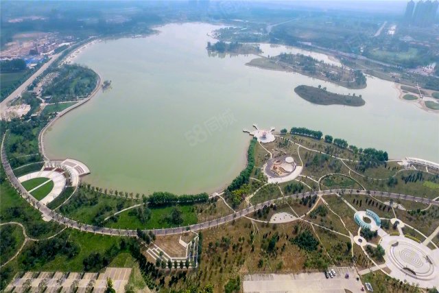 绿城凤湖玫瑰园