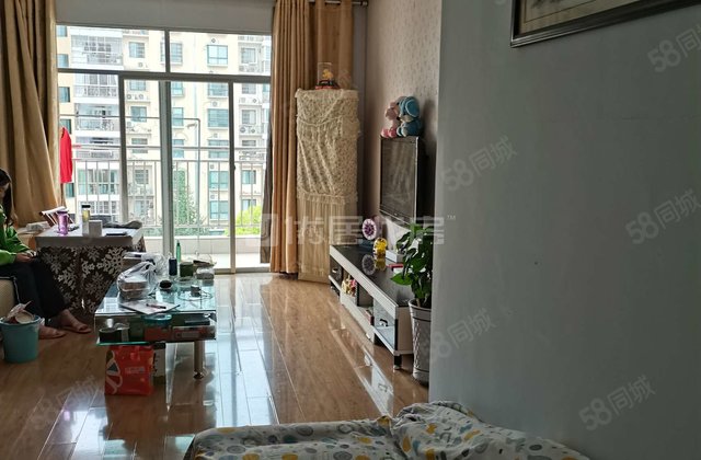 万富景苑3室2厅89.99㎡30.8万二手房图片