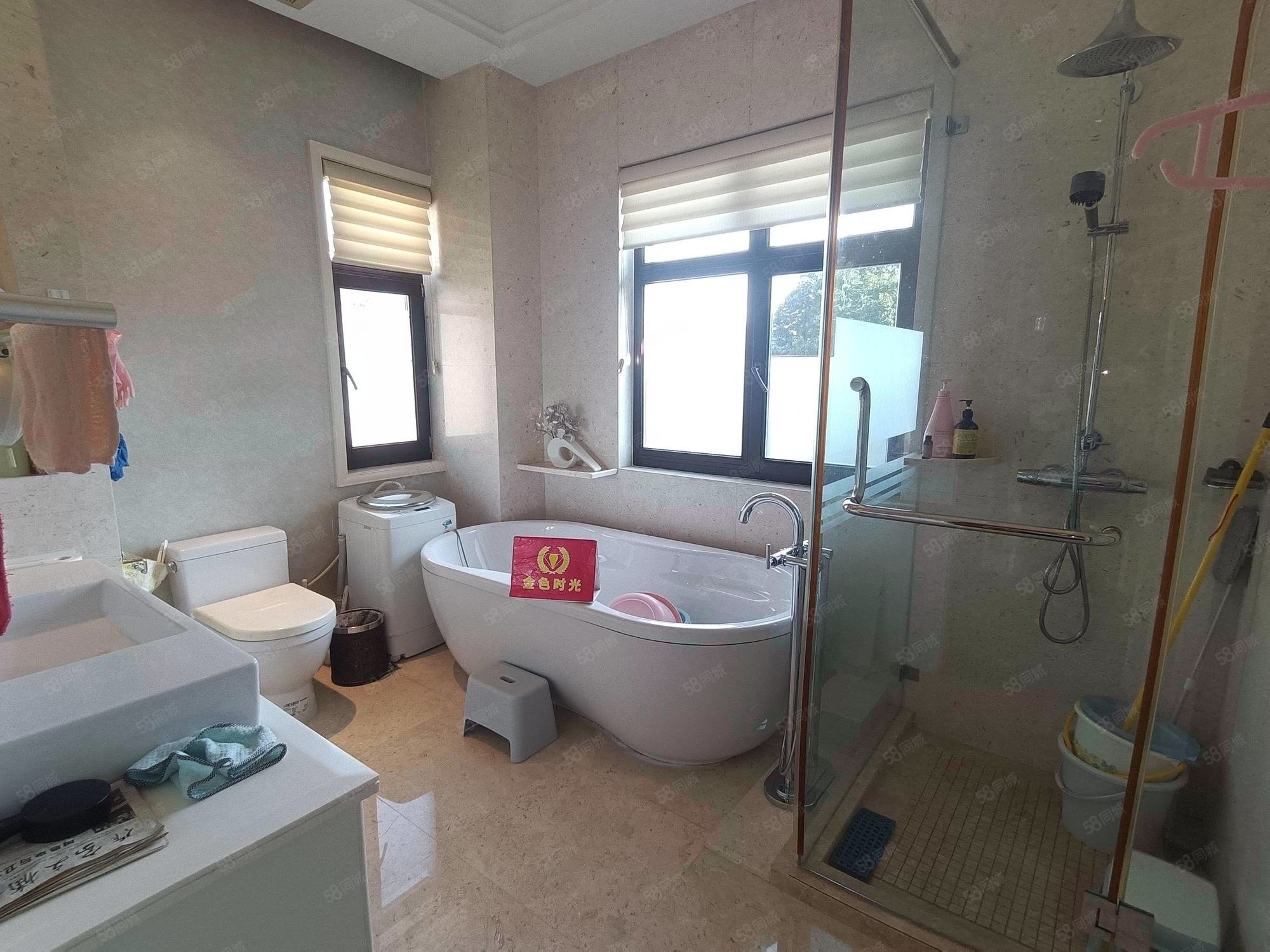 君山別墅6室5廳4衛(wèi)391.84㎡南北790萬(wàn)