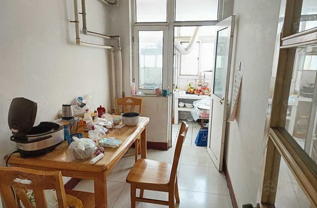 东昌集团家属院(财干路) 中间楼层 送地下室全款优惠房东直卖