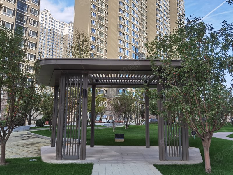 燕郊岩峰云裳1室1厅1卫38㎡南北29万