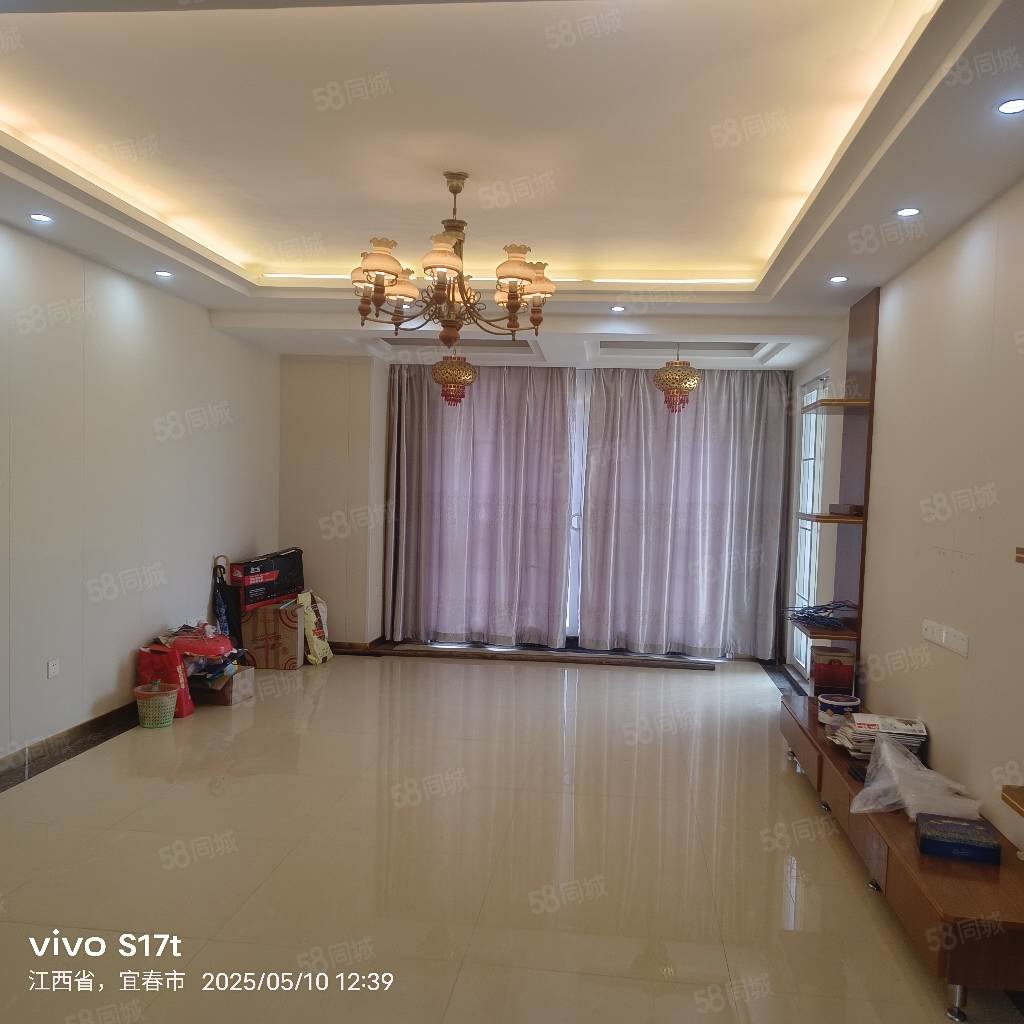 金鼎商业街小区3室2厅2卫130㎡南北80万