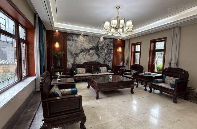 急卖光岳府  双拼别墅   豪装带电梯 院子大