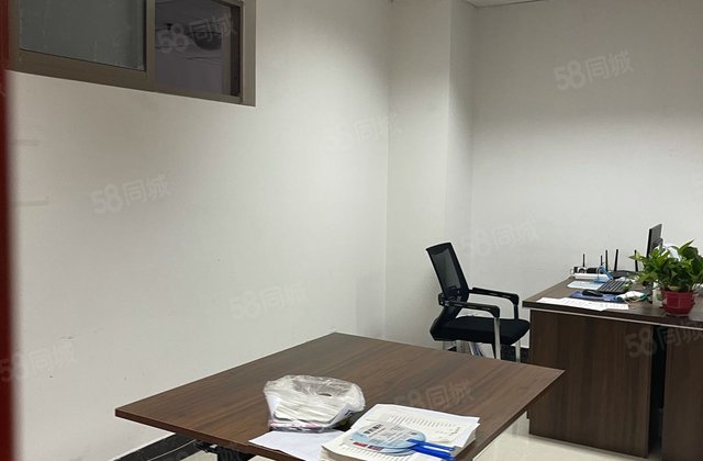 当代国际广场(商住楼)1室0厅0卫满五，外国语  ，东昌中学