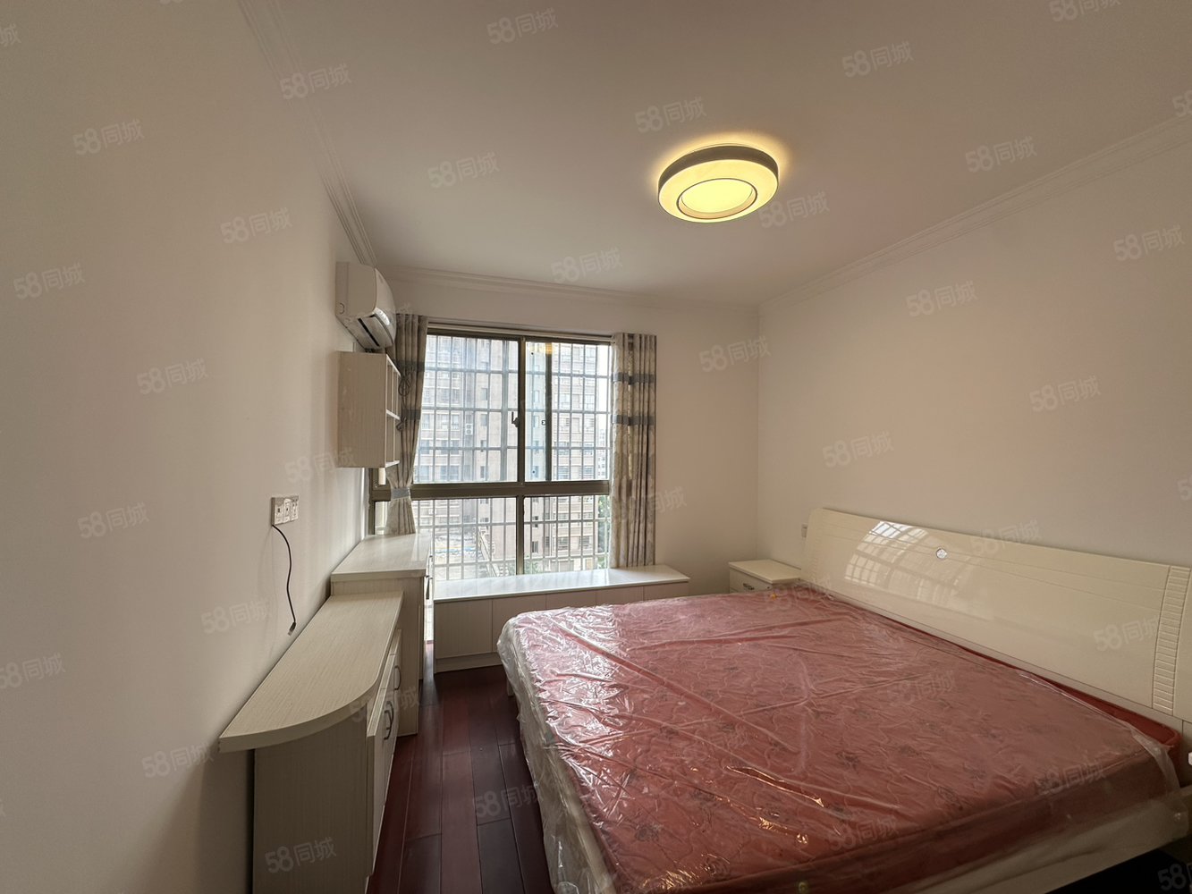 华鼎中央城3室2厅2卫125㎡南北81万