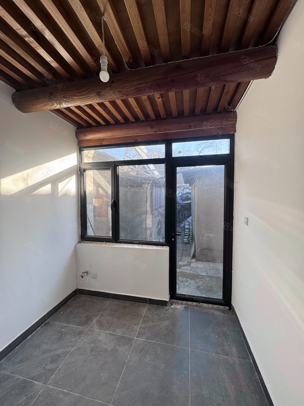 國(guó)子監(jiān)街小區(qū)1室0廳0衛(wèi)10.03㎡南北255萬