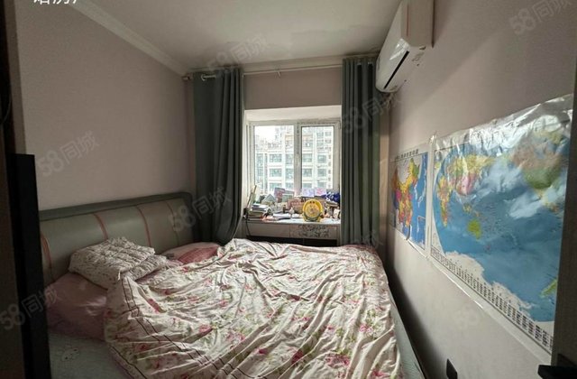 振兴路月亮湾D区，4室4室2卫，183平158万车位汇金街