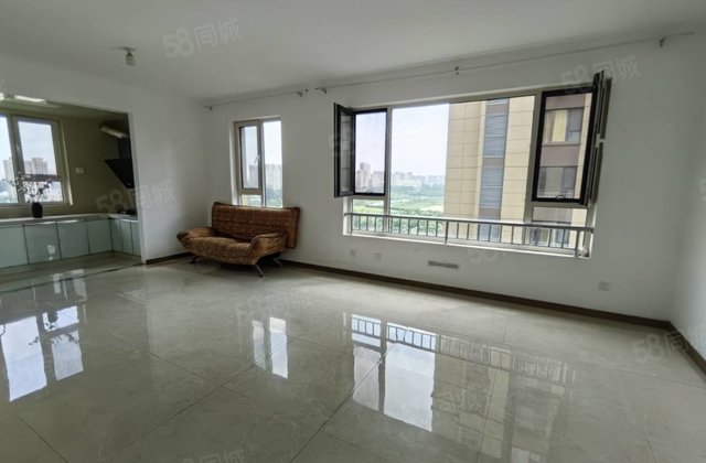 急售急售！！高端小区 东边户三室 带车位储藏室