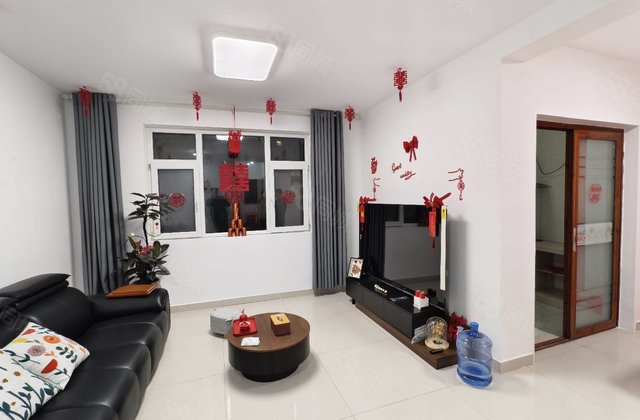 房东急售 步梯三楼 东边户 免大税 送车位 储藏室 保证真实