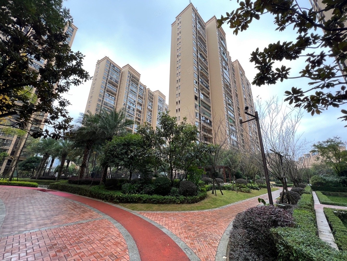 飞洋华府花语湖2室2厅1卫91㎡南31万