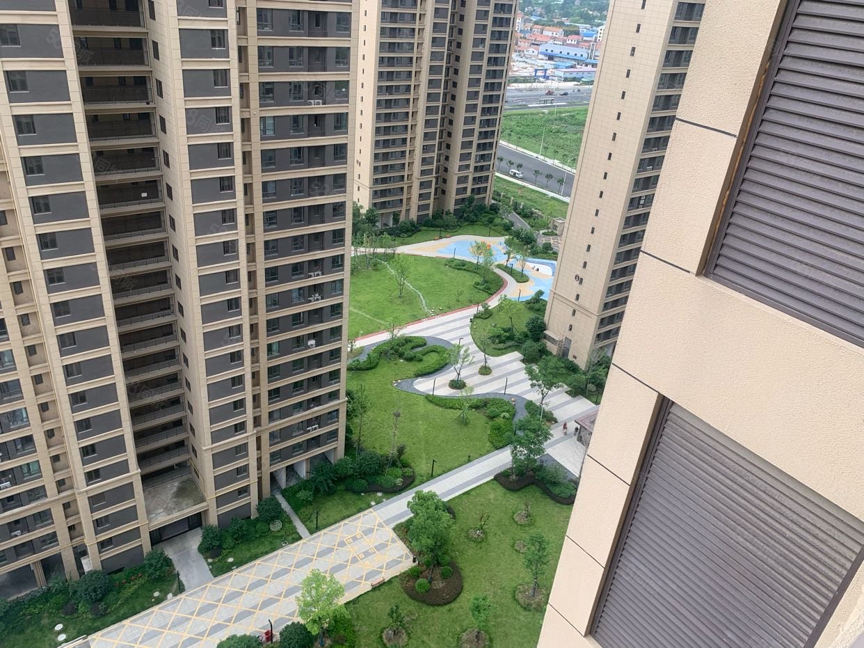 力标澴河壹号院3室2厅2卫108㎡南58万