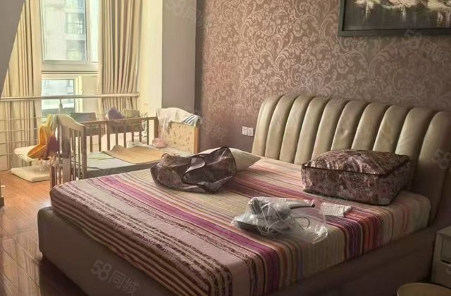 欧洲花园4室2厅258㎡305万二手房图片