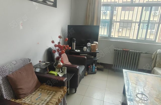 急售老文轩，柳园办事处 三室中间楼层停车方便老一中 外国语