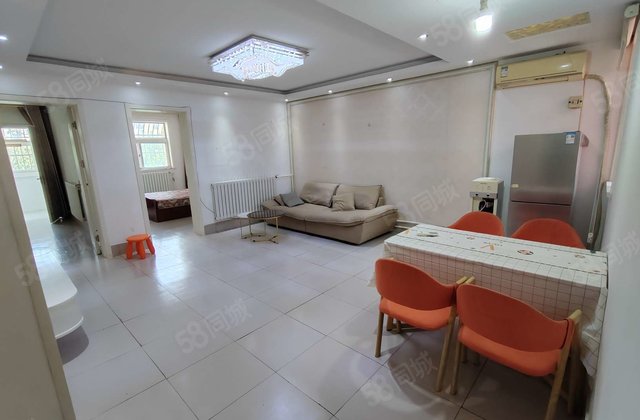 二干渠旁 步梯三楼 正泰家园 刚需小三室