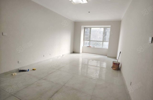 开发区振华超市，外国语东昌中学，聊城三中一墙之隔，随时看房