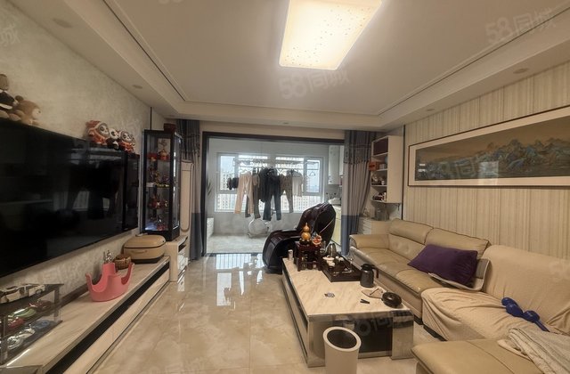 诚心出售高新文轩实验外国语大学城东苑带车位储藏室免大税可按揭