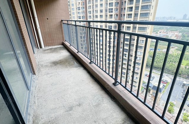 藏珑华府4室2厅126.95㎡106万二手房图片