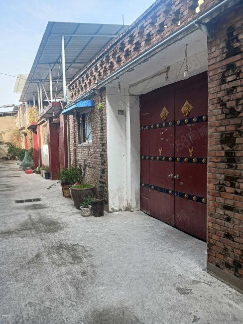 和谐佳苑4室2厅1卫280㎡南62万