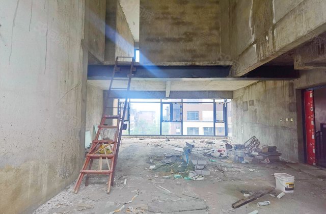 合能枫丹铂麓二期6室3厅149.98㎡330万二手房图片