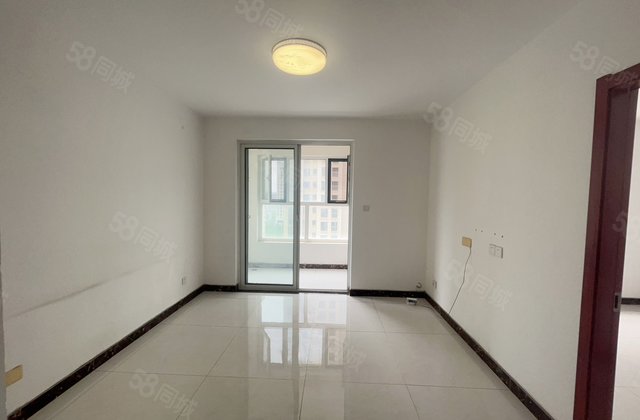 两室和客厅朝阳 带车位 紧挨桐凤家园 水晶丽城 水岸花语送储