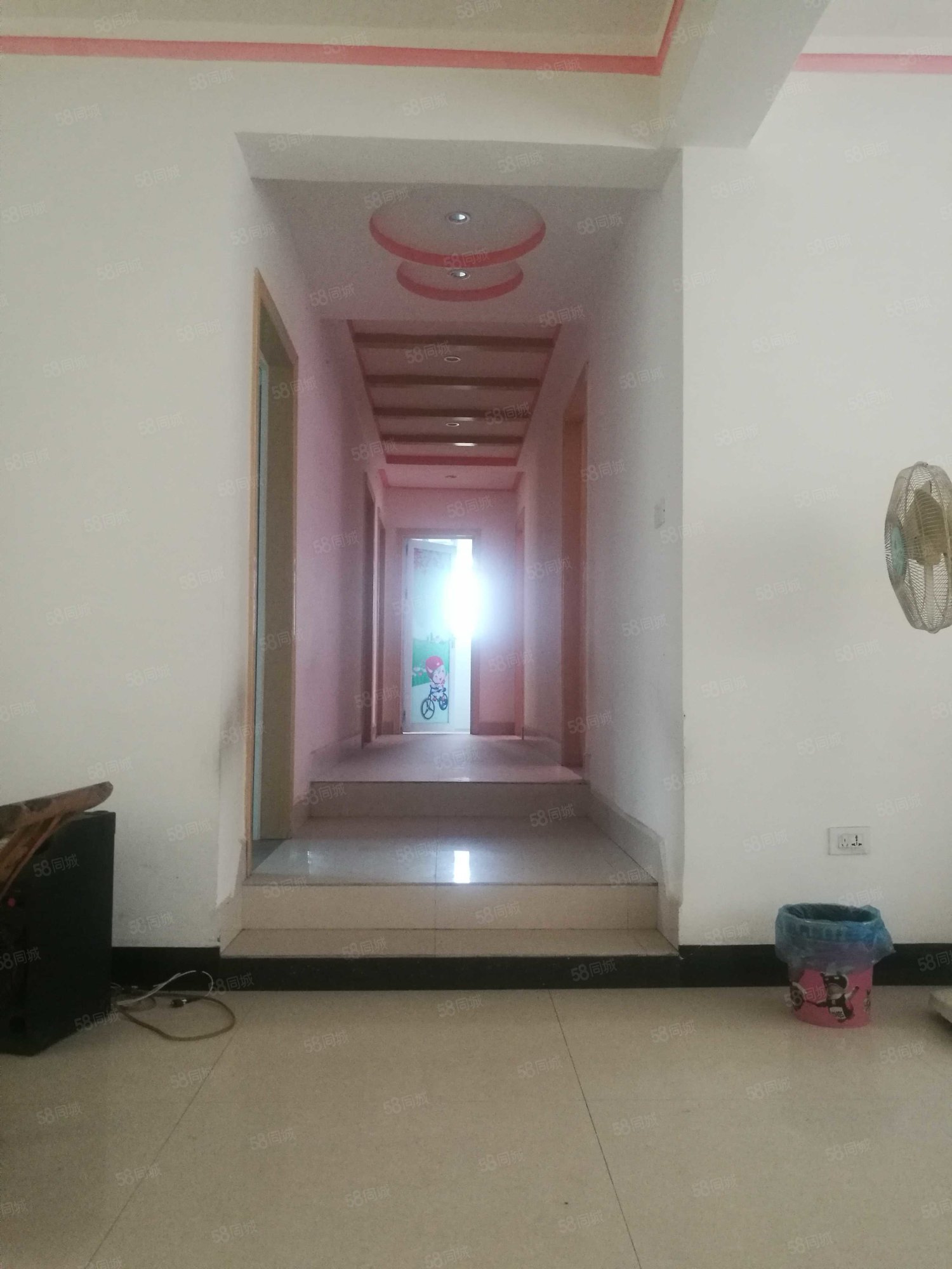 黄家湾路199号小区4室2厅3卫159.66㎡南30万