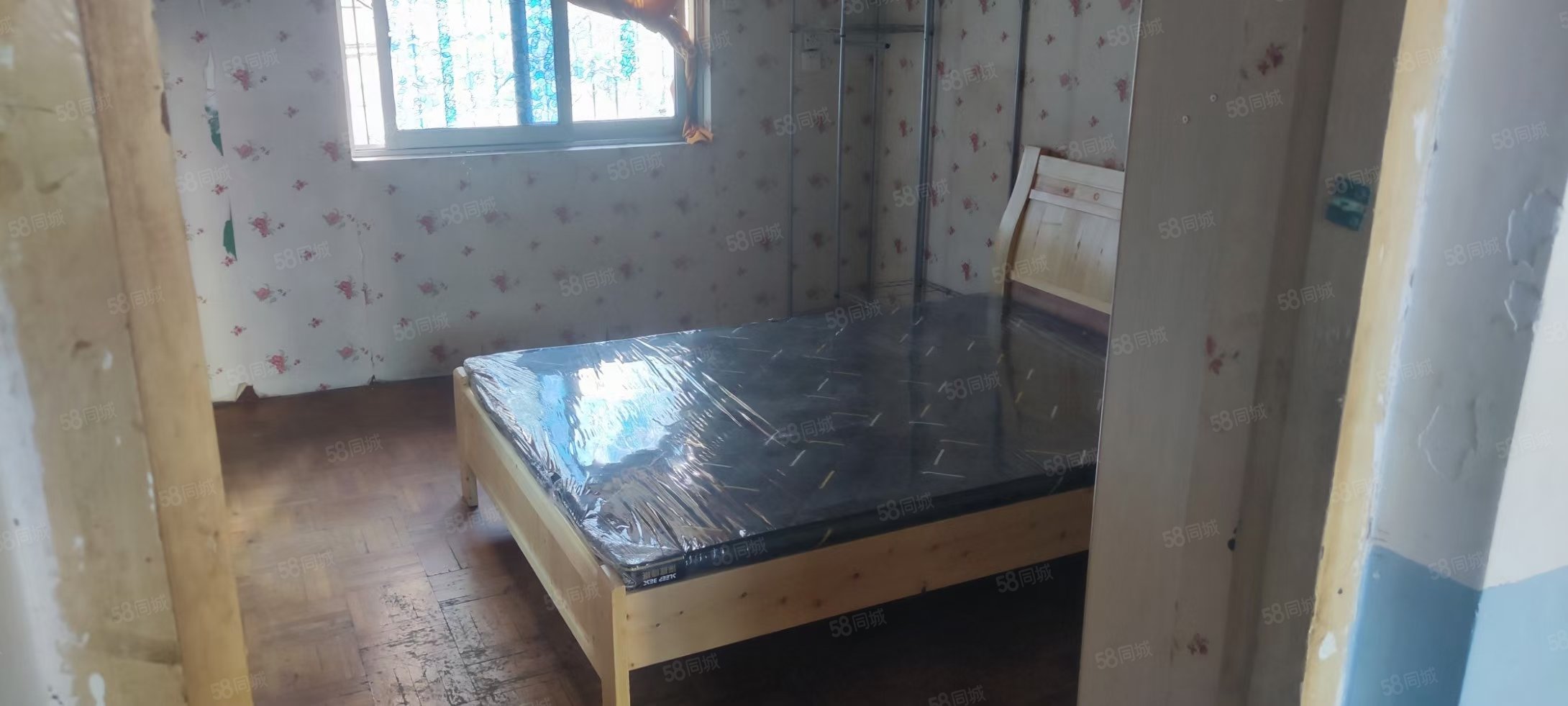 锦华苑3室1厅1卫67.06㎡东西28.8万