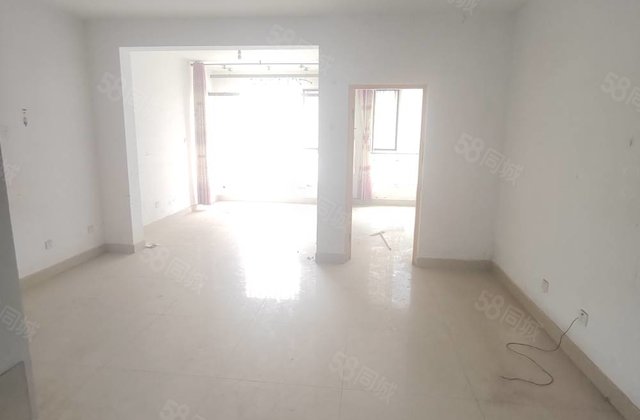 华悦金钻 观景房 2室 东昌湖边 带储藏室  乐园和实验