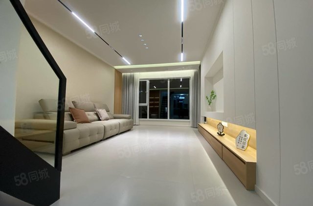 居然壹品3室2厅140㎡68.8万二手房图片