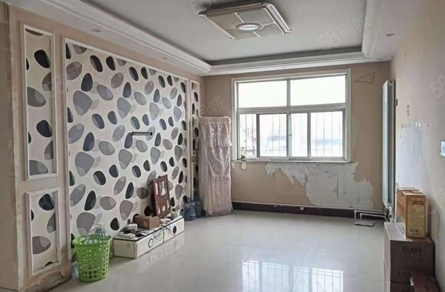 火车站附近，49万柳泉花园多层二楼，三室南北通透