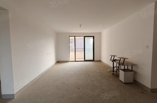 三叶草，送车位储，双卫双阳台，新房未住莲湖新城，水岸花语