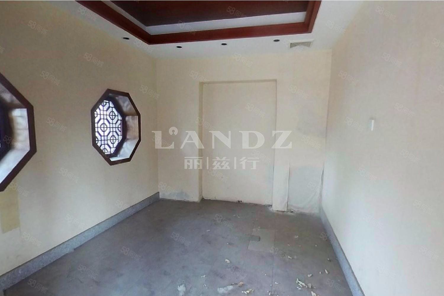 光明胡同小區(qū)1室1廳0衛(wèi)596㎡南15000萬