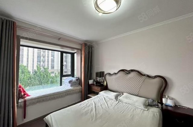 民生凤凰城1号院 3房 周边配套完善