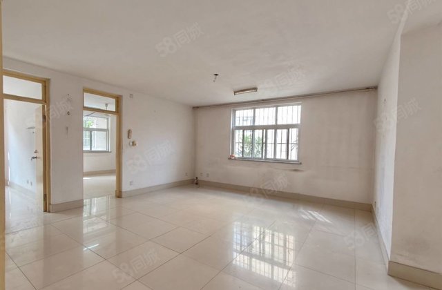 东昌湖边~名人苑二期~多层2楼~出入方便~看房有钥匙