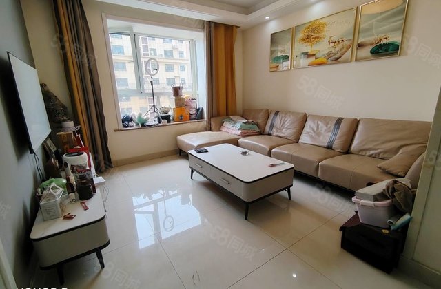 急售 香江 万达旁精装两室好楼层  全天采光 出行方便