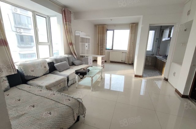 香江区妇幼，鸿顺花园站北花园水城雅居电梯三室边户，好楼层