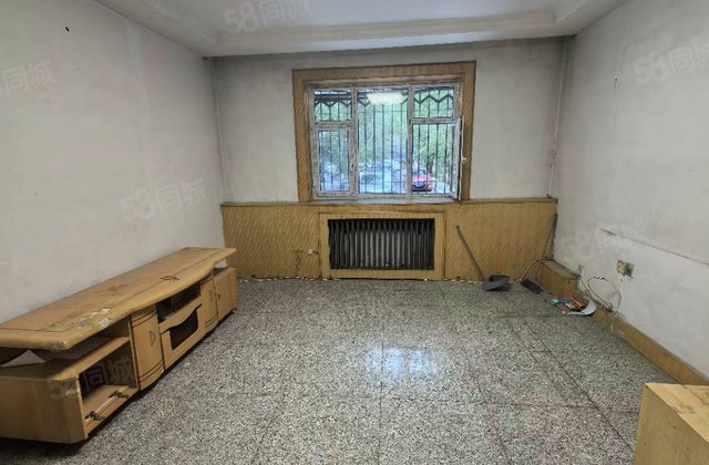 粮食局家属院(新华北路)3室2厅86㎡75万二手房图片