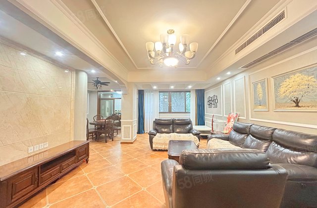 龙城国际一期4室2厅141.99㎡220万二手房图片