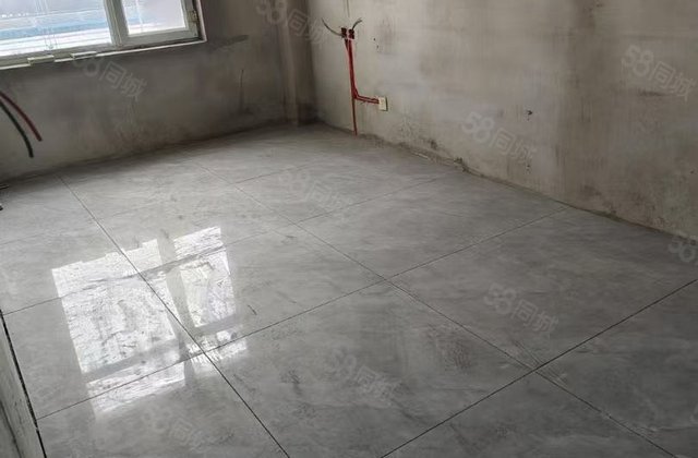 宝丽华庭4室2厅181.31㎡30万二手房图片