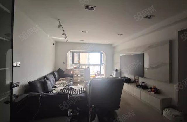 海伦堡中央广场澜香苑3室2厅139.43㎡116万二手房图片