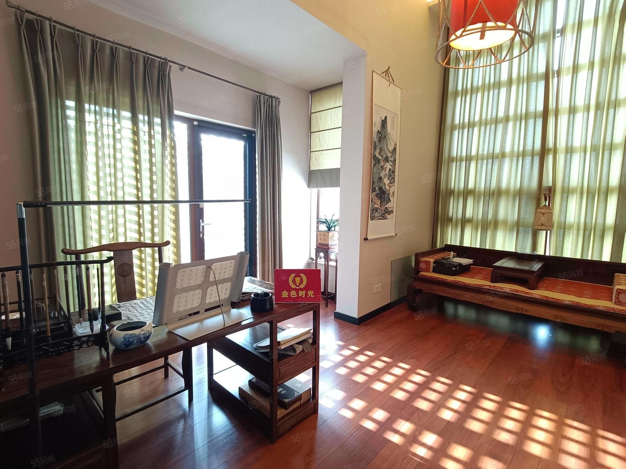 亞瀾灣(別墅)6室4廳3衛(wèi)449.49㎡南北1199萬