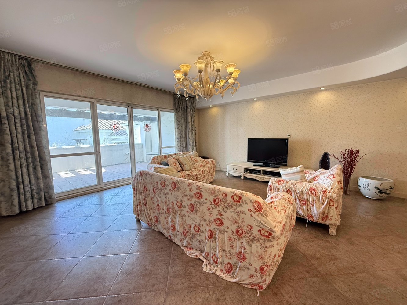 贏海莊園5室2廳3衛(wèi)335.61㎡南北1360萬