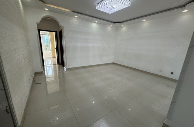 莲湖花园 三室两厅 好楼层 采光好 户型好 便宜出售