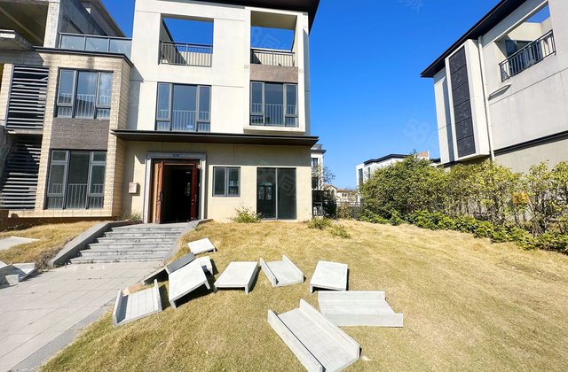 山水庄园5室2厅251.54㎡248万二手房图片