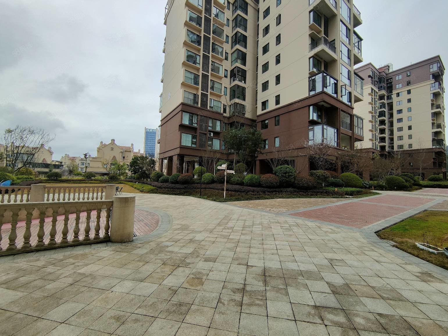 中建幸福城c区3房美式精装修关门卖家电齐全房东自己装修