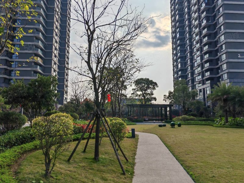 融信上江城d区115平豪装60万仅售138万