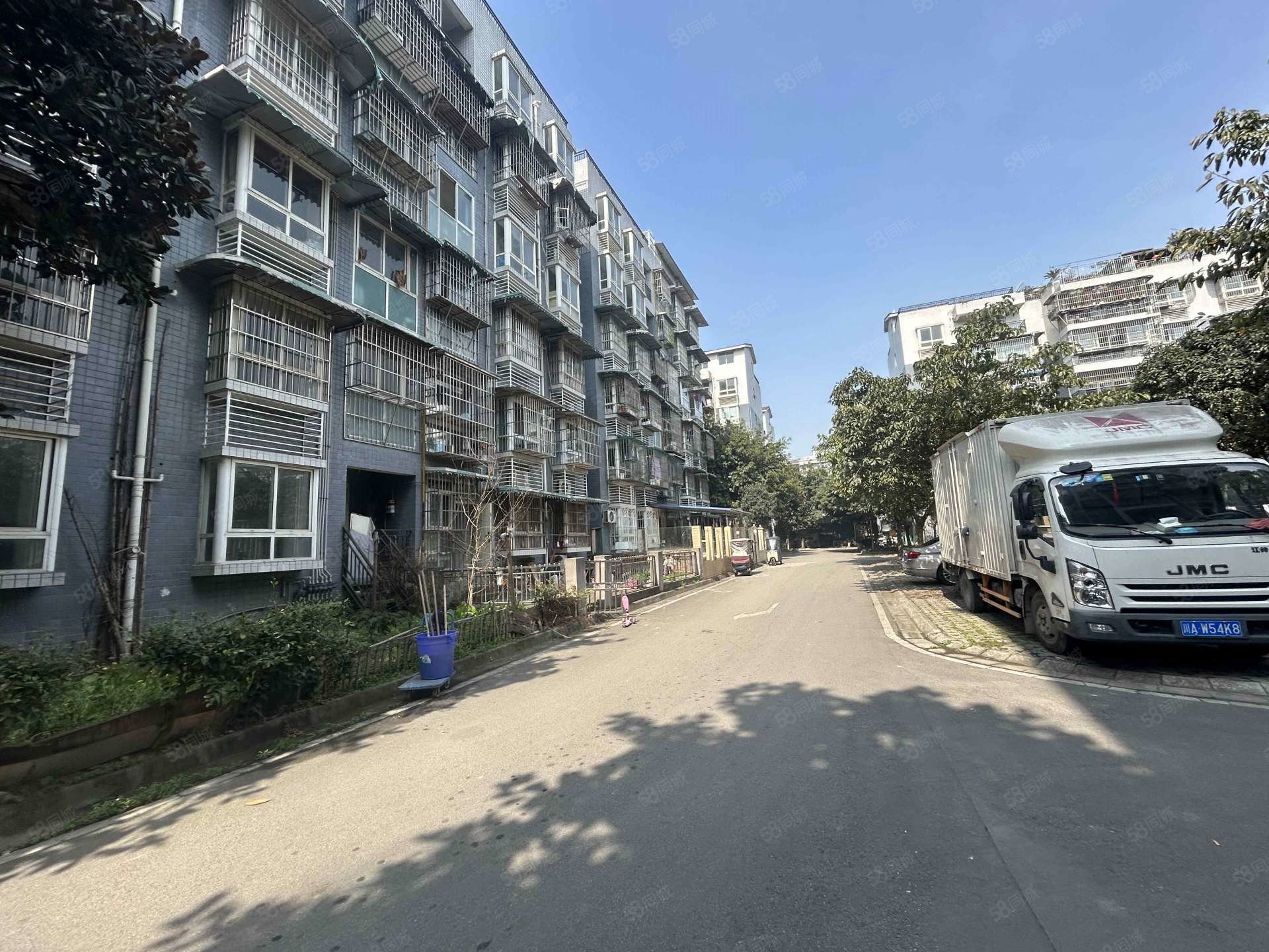楼层大套房套四双卫南北通透出门就是沙西线花市,府河新城-成都58同城