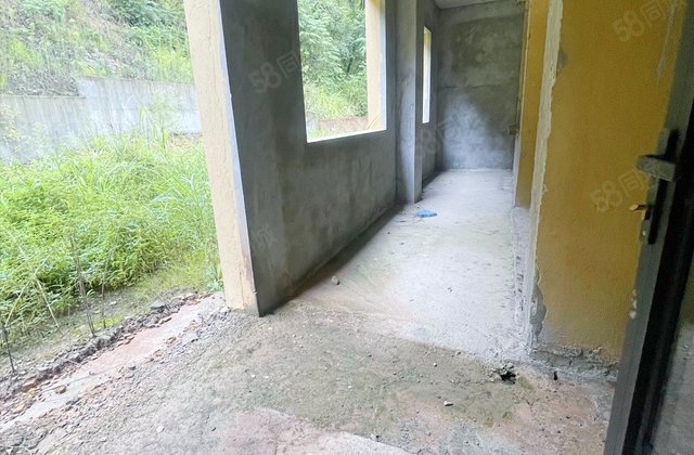 静静的墅4室2厅127㎡140万二手房图片