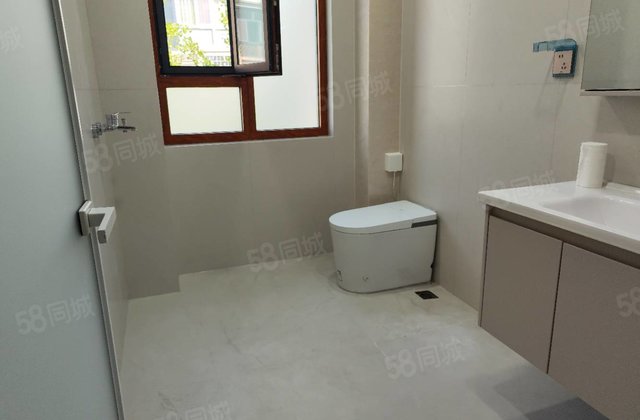 城市主人 近医院 南北通透 双卫 精装好房 小三房 商品房